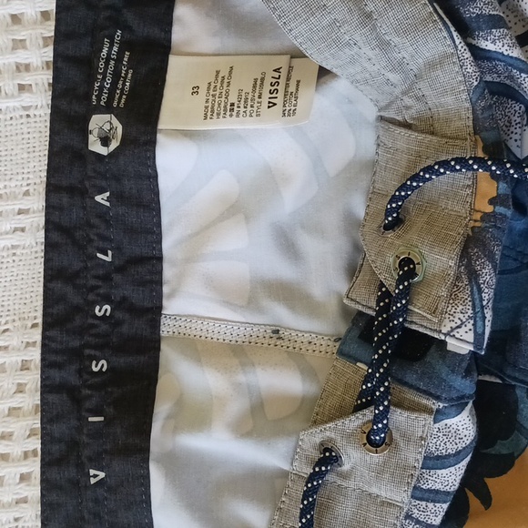 Vissla surf board swim shorts size 33 - Picture 3 of 6